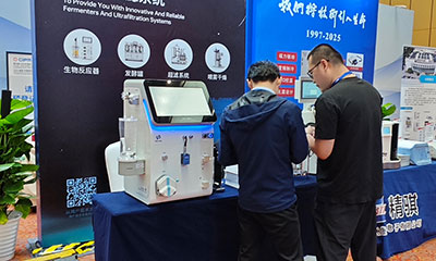 JIUYOU.COM·(中国区)团队与客户交流